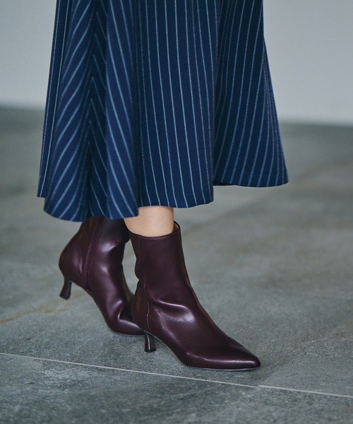 Juze（ジュゼ）の「【生活防水・抗菌防臭】リサイクルレザーポインテッドミドルブーツ【sustainable】（ブーツ・レディース・ブラック/キナリ/ブラウン・L/M/S）」の22枚目の写真