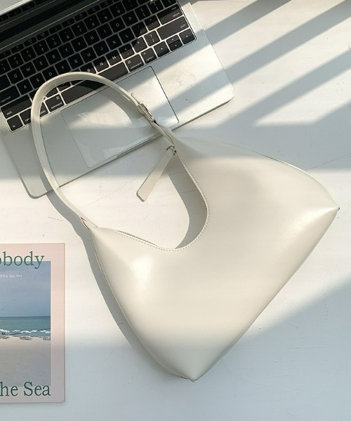 LAC-VERT(ラック・ヴェール)の「ワンハンドルコンパクトハンドバッグ(ハンドバッグ・レディース・ホワイト/ブラック/ダークブラウン/パープル/ブラウン/ピンク/グリーン/ライトイエロー・FREE)」の2枚目の写真