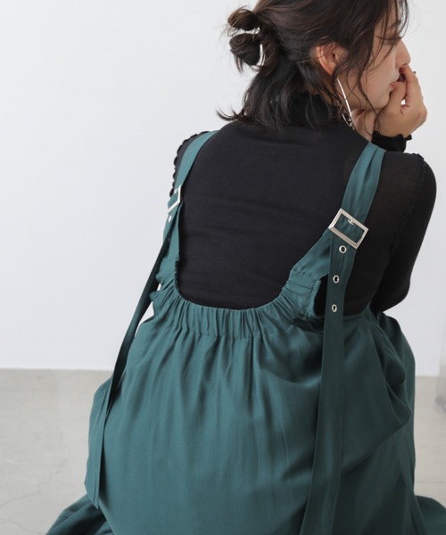 frames RAY CASSIN（フレームスレイカズン）の「WEB限定 バックオープンティアードジャンスカ（ジャンパースカート・レディース・ブラック/ブラウン/グリーン・FREE）」の3枚目の写真