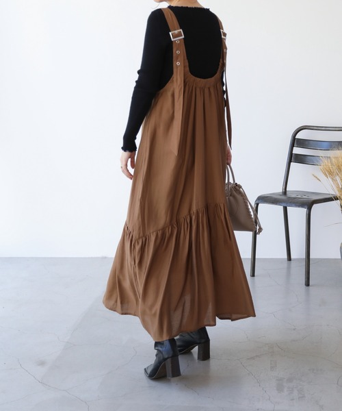 frames RAY CASSIN（フレームスレイカズン）の「WEB限定 バックオープンティアードジャンスカ（ジャンパースカート・レディース・ブラック/ブラウン/グリーン・FREE）」の17枚目の写真