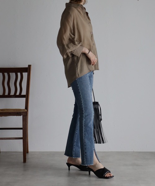 Yucca(ユッカ)の「タック袖シアーシャツ(シャツ/ブラウス・レディース・ダークグリーン/ホワイト/モカ・MEDIUM/LARGE)」の21枚目の写真