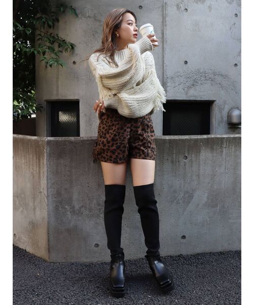 EVRIS（エヴリス）の「フリンジスリーブケーブルショートニット（ニット/セーター・レディース・ブラック/レッド/アイボリー/マスタード・FREE）」の5枚目の写真