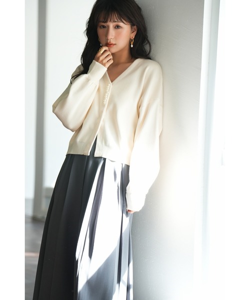 SAISON DE PAPILLON（セゾンドパピヨン）の「パールビジュー付きボリュームスリーブニットカーディガン（カーディガン/ボレロ・レディース・ブラウン/グレー/ピンク/ブラック/グリーン/ベージュ/ブルー/アイボリー・M/L）」の14枚目の写真