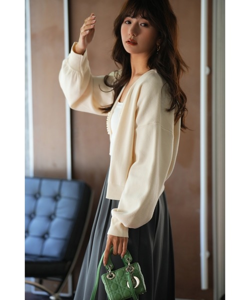 SAISON DE PAPILLON（セゾンドパピヨン）の「パールビジュー付きボリュームスリーブニットカーディガン（カーディガン/ボレロ・レディース・ブラウン/グレー/ピンク/ブラック/グリーン/ベージュ/ブルー/アイボリー・M/L）」の22枚目の写真