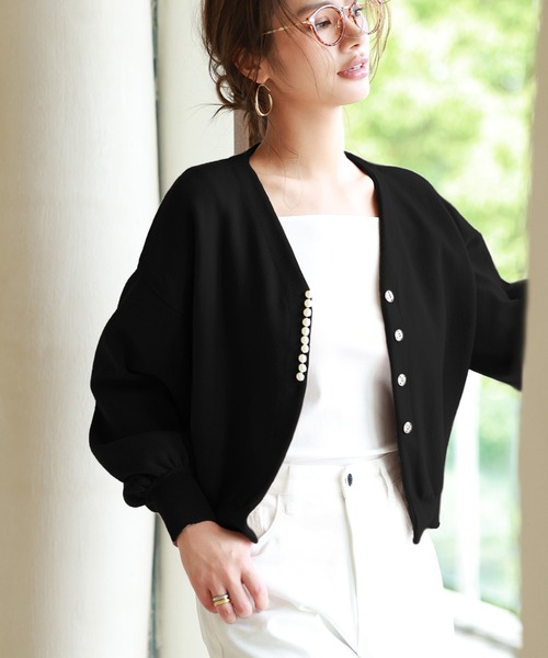 SAISON DE PAPILLON（セゾンドパピヨン）の「パールビジュー付きボリュームスリーブニットカーディガン（カーディガン/ボレロ・レディース・ブラウン/グレー/ピンク/ブラック/グリーン/ベージュ/ブルー/アイボリー・M/L）」の10枚目の写真