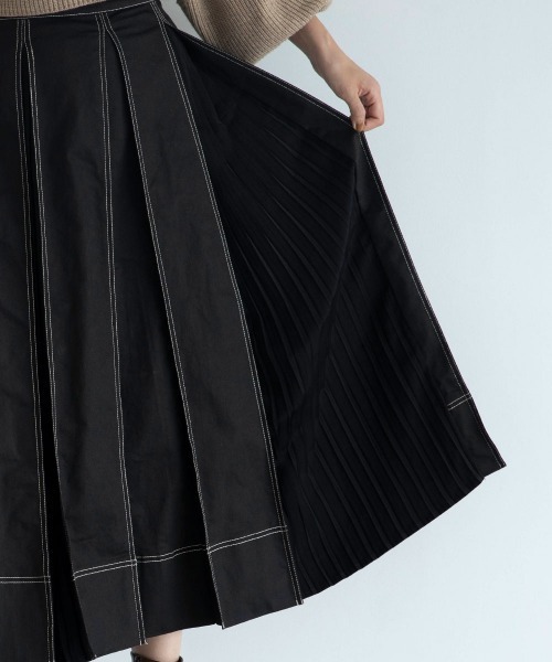 marjour（マージュール）の「BI-COLOR STITCH TUCK SKIRT（スカート・レディース・ブラック・M）」の6枚目の写真