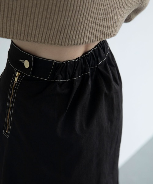 marjour（マージュール）の「BI-COLOR STITCH TUCK SKIRT（スカート・レディース・ブラック・M）」の8枚目の写真