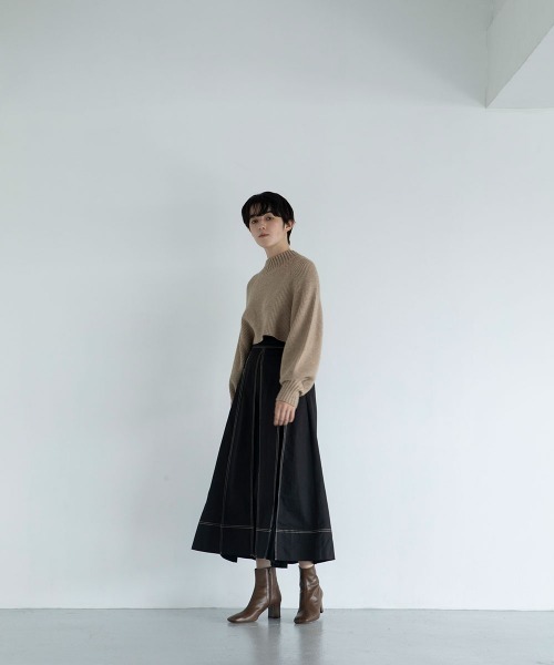 marjour（マージュール）の「BI-COLOR STITCH TUCK SKIRT（スカート・レディース・ブラック・M）」の11枚目の写真