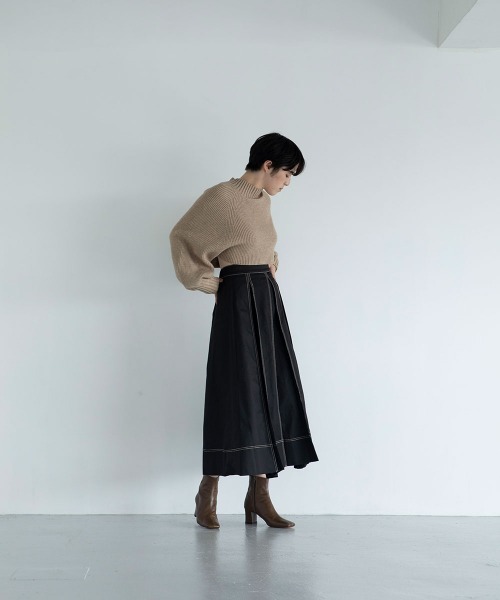 marjour（マージュール）の「BI-COLOR STITCH TUCK SKIRT（スカート・レディース・ブラック・M）」の12枚目の写真
