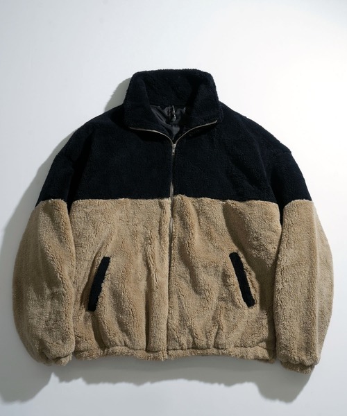 Ritzy(リッツィー)の「両面シャギーフリース BIGシルエットスタンドブルゾン レディース メンズ(ブルゾン・メンズ・ブラック×ホワイト/ブラック×ベージュ/ブラック×ブラック・MEDIUM/LARGE/X-LARGE)」の6枚目の写真