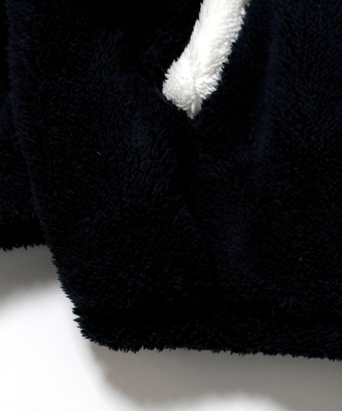 Ritzy(リッツィー)の「両面シャギーフリース BIGシルエットスタンドブルゾン レディース メンズ(ブルゾン・メンズ・ブラック×ホワイト/ブラック×ベージュ/ブラック×ブラック・MEDIUM/LARGE/X-LARGE)」の9枚目の写真