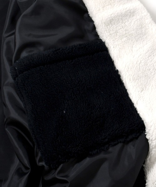 Ritzy(リッツィー)の「両面シャギーフリース BIGシルエットスタンドブルゾン レディース メンズ(ブルゾン・メンズ・ブラック×ホワイト/ブラック×ベージュ/ブラック×ブラック・MEDIUM/LARGE/X-LARGE)」の11枚目の写真