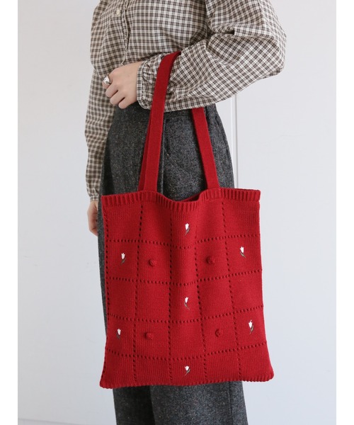 ehka sopo(エヘカソポ)の「花刺繍ポンポンニットトートバッグ(トートバッグ・レディース・キナリ/ベージュ/レッド・フリ-)」の3枚目の写真