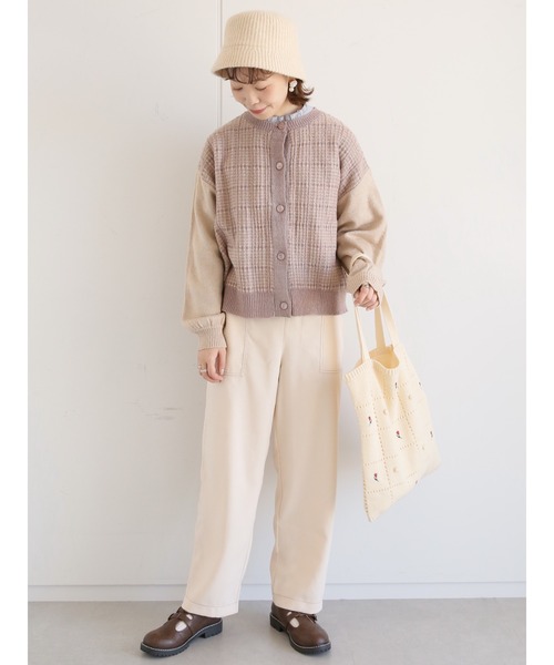 ehka sopo(エヘカソポ)の「花刺繍ポンポンニットトートバッグ(トートバッグ・レディース・キナリ/ベージュ/レッド・フリ-)」の6枚目の写真