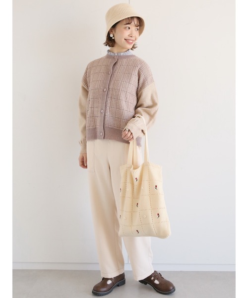 ehka sopo(エヘカソポ)の「花刺繍ポンポンニットトートバッグ(トートバッグ・レディース・キナリ/ベージュ/レッド・フリ-)」の8枚目の写真