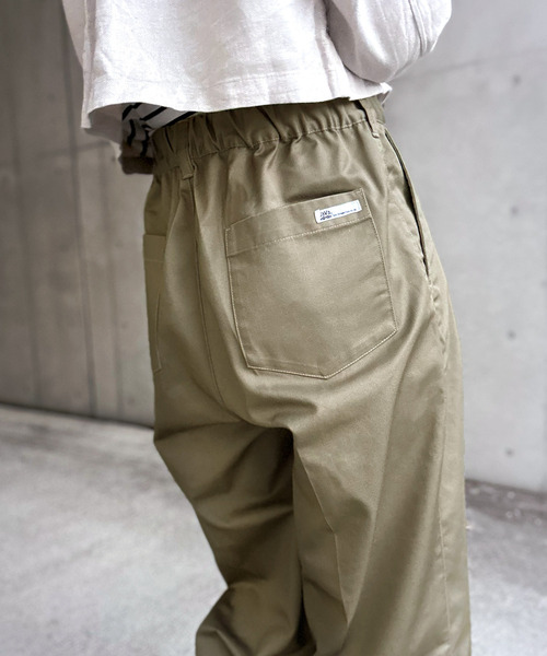 Java(ジャバ)の「《JaVa ジャバコラボ》ゆったり&美脚。2タックワイドコットンワイドパンツ(チノパンツ・レディース・ホワイト/ネイビー/ブラック/ベージュ・X-LARGE/LARGE/MEDIUM/SMALL)」の13枚目の写真