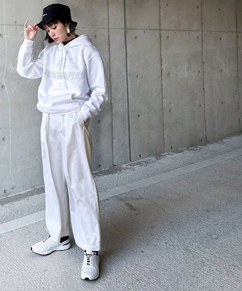 Java(ジャバ)の「《JaVa ジャバコラボ》ゆったり&美脚。2タックワイドコットンワイドパンツ(チノパンツ・レディース・ホワイト/ネイビー/ブラック/ベージュ・X-LARGE/LARGE/MEDIUM/SMALL)」の7枚目の写真