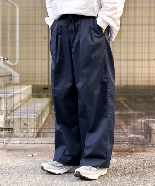 Java(ジャバ)の「《JaVa ジャバコラボ》ゆったり&美脚。2タックワイドコットンワイドパンツ(チノパンツ・レディース・ホワイト/ネイビー/ブラック/ベージュ・X-LARGE/LARGE/MEDIUM/SMALL)」の6枚目の写真