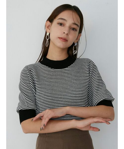 MURUA(ムルーア)の「レトロボーダーニット(ニット/セーター・レディース・オレンジ/ブラック・FREE)」の3枚目の写真
