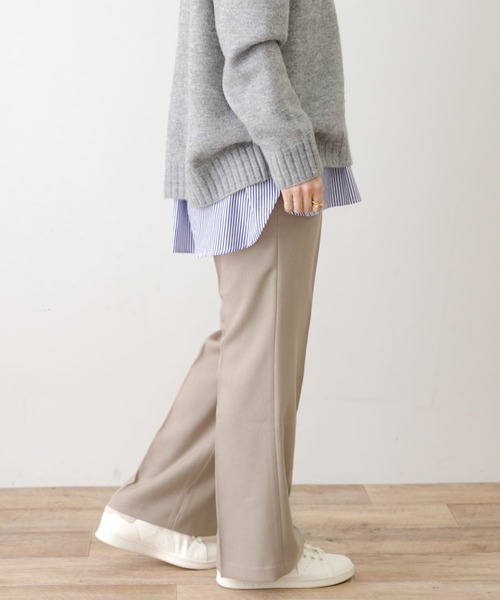 URBAN RESEARCH Sonny Label(アーバンリサーチサニーレーベル)の「『3サイズ展開』ウエストゴムフレアイージーパンツ(その他パンツ・レディース・ブラック/グレー系その他・LARGE/MEDIUM/SMALL)」の2枚目の写真