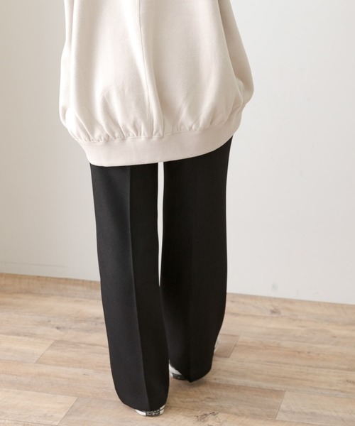 URBAN RESEARCH Sonny Label(アーバンリサーチサニーレーベル)の「『3サイズ展開』ウエストゴムフレアイージーパンツ(その他パンツ・レディース・ブラック/グレー系その他・LARGE/MEDIUM/SMALL)」の4枚目の写真