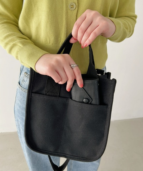 CLEA（クレア）の「スクエアキャンバス2WAYショルダーバッグ（ショルダーバッグ・レディース・ブラック/アイボリー・FREE）」の4枚目の写真