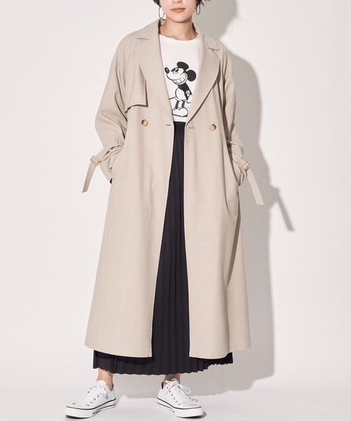 YECCA VECCA(イェッカヴェッカ)の「ロングトレンチコート(トレンチコート・レディース・ネイビー/オレンジ/アイボリー/グレイッシュベージュ・FREE)」の3枚目の写真