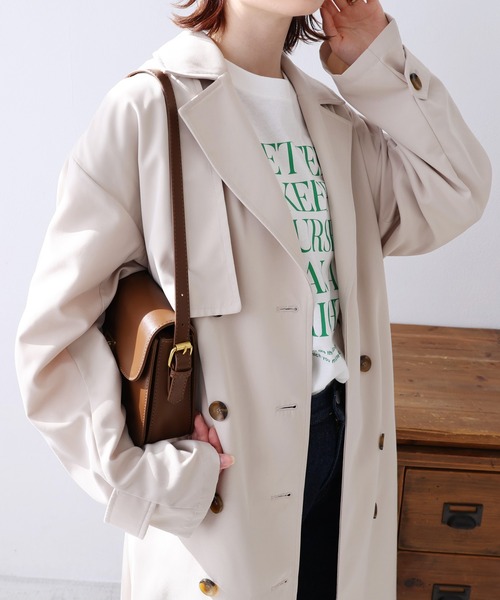 andme（アンドミー）の「タックスリーブトレンチコート（トレンチコート・レディース・ベージュ/ネイビー/アイボリー・M）」の2枚目の写真