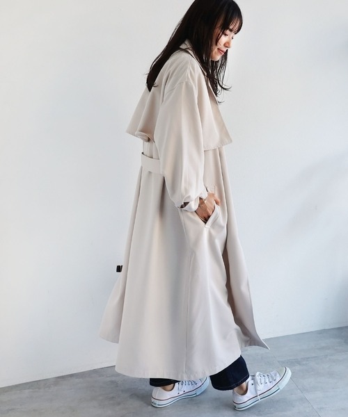 andme（アンドミー）の「タックスリーブトレンチコート（トレンチコート・レディース・ベージュ/ネイビー/アイボリー・M）」の13枚目の写真