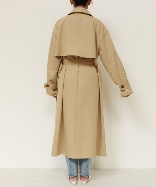 andme（アンドミー）の「タックスリーブトレンチコート（トレンチコート・レディース・ベージュ/ネイビー/アイボリー・M）」の15枚目の写真
