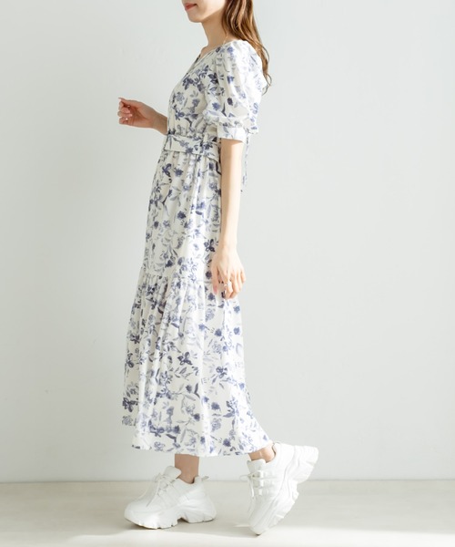 OLIVE des OLIVE(オリーブデオリーブ)の「ダブルフロントベルト付きワンピース(ワンピース・レディース・サックスブルー/ブラック/オフホワイト/ブルー系その他・FREE)」の7枚目の写真