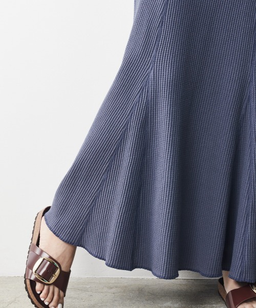CHIC STYLE（シックスタイル）の「＜大きいサイズ＞綿100％ワッフルマーメイドスカート シックスタイル（スカート・レディース・ネイビー/スミクロ/アイボリー・L/LL/3L/4L/5L）」の11枚目の写真