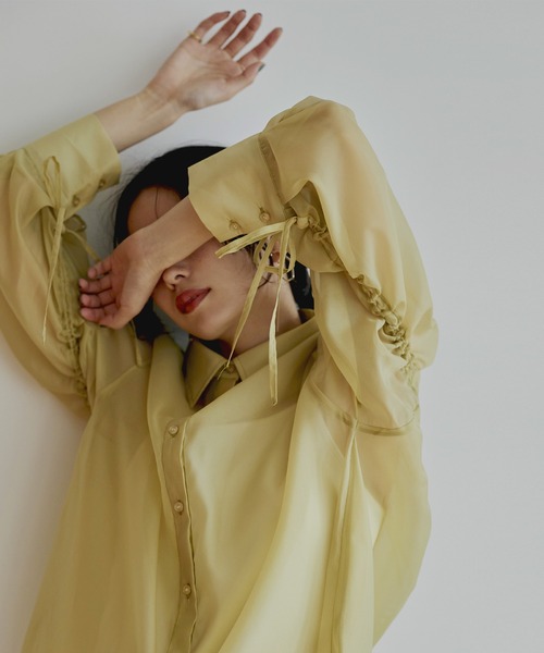 hellam（へラム）の「オーガンジー バックドロストシャツ（シャツ/ブラウス・レディース・オフホワイト/イエロー/ブラック/グレー/ネイビー・FREE）」の5枚目の写真