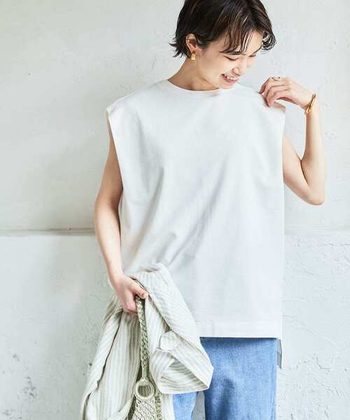 URBAN RESEARCH（アーバンリサーチ）の「ノースリーブチュニックカットソー（Tシャツ/カットソー・レディース・ベージュ/ブラック/オフホワイト/ブルー系その他・FREE）」の8枚目の写真