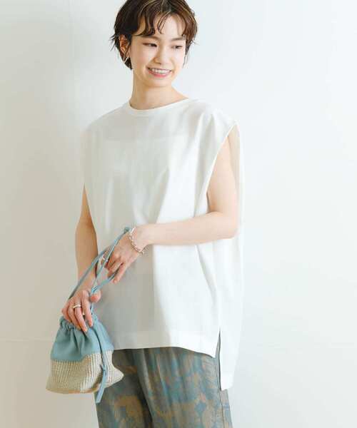 URBAN RESEARCH（アーバンリサーチ）の「ノースリーブチュニックカットソー（Tシャツ/カットソー・レディース・ベージュ/ブラック/オフホワイト/ブルー系その他・FREE）」の20枚目の写真