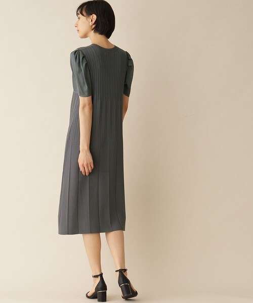 プリーツデザインニットワンピース【洗濯機洗い可/アンチピリング】