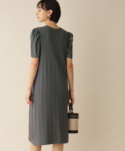 プリーツデザインニットワンピース【洗濯機洗い可/アンチピリング】