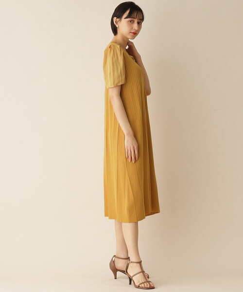 プリーツデザインニットワンピース【洗濯機洗い可/アンチピリング】