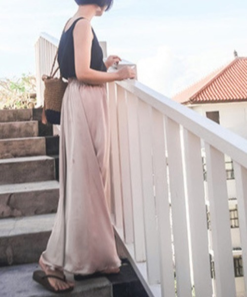 deux amour(ドゥーザムール)の「マキシ丈フレアーロングスカート(その他パンツ・レディース・ブラック/アイボリー・FREE)」の9枚目の写真