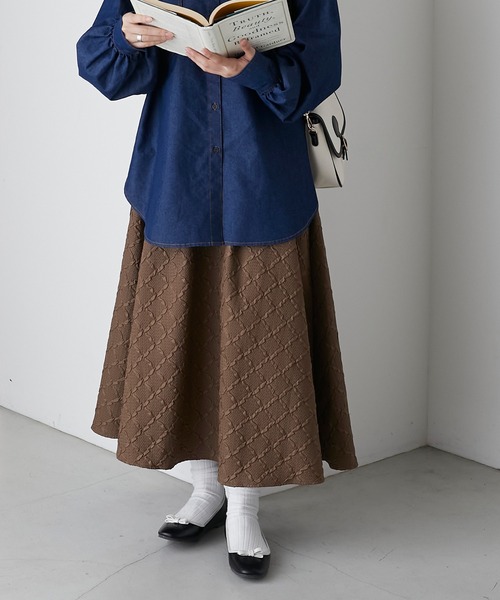 BONLECILL(ボンルシール)の「【セットアップ対応】ダイヤ柄ふくれジャガード エンボスボリュームフレアスカート(スカート・レディース・アイボリー/ブラック/ブラウン・FREE)」の3枚目の写真