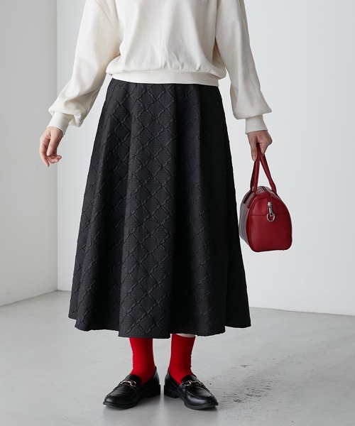 BONLECILL(ボンルシール)の「【セットアップ対応】ダイヤ柄ふくれジャガード エンボスボリュームフレアスカート(スカート・レディース・アイボリー/ブラック/ブラウン・FREE)」の15枚目の写真