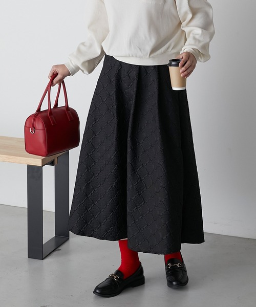 BONLECILL(ボンルシール)の「【セットアップ対応】ダイヤ柄ふくれジャガード エンボスボリュームフレアスカート(スカート・レディース・アイボリー/ブラック/ブラウン・FREE)」の21枚目の写真