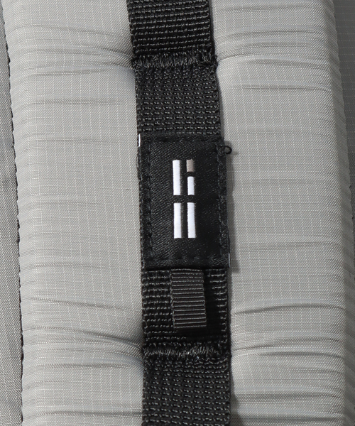 TERG(ターグ)の「【TERG / ターグ】ライトロールトップバックパック(バックパック/リュック・メンズ・ブラック/グレー・FREE)」の10枚目の写真