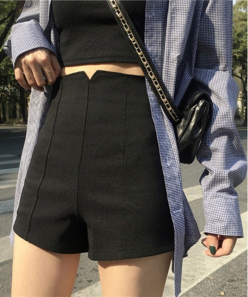 urge:(アージコロン )の「【URGE:】ハイウエスト スリム ショートパンツ(その他パンツ・レディース・グレー/ブラック/ピンク/ホワイト/ブルー・SMALL/MEDIUM/X-LARGE/LARGE)」の9枚目の写真