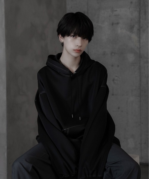 sisa.(シサ)の「Stitch big parker/ステッチビッグパーカー(パーカー・メンズ・ブラック/ホワイト・LARGE/SMALL/MEDIUM)」の10枚目の写真