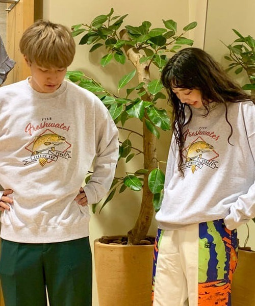 BEAMS HEART(ビームスハート)の「BEAMS HEART / アニマル クルーネック スウェット(ユニセックス)(スウェット・メンズ・レッド系その他7/ライトグレー・SMALL/MEDIUM/LARGE)」の19枚目の写真