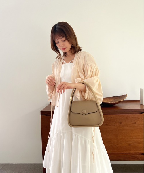 Olu.（オルドット）の「サークルハンドル2wayバッグ（ショルダーバッグ・レディース・ベージュ/ブラック・FREE）」の6枚目の写真