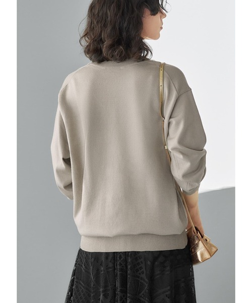STYLE DELI(スタイルデリ)の「アンチピリングVネックニットトップス(ニット/セーター・レディース・ネイビー/アイボリー/サンドベージュ・FREE)」の16枚目の写真