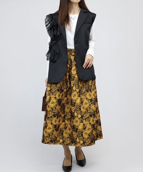 ANOTHER S（アナザーエス）の「アシンメトリーフリルジレー（スーツベスト・レディース・ブラック・FREE）」の2枚目の写真