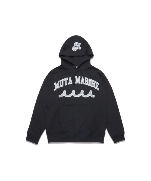 muta marine(ムータ・マリン)の「ACANTHUS x muta MARINE College Logo Hooded Sweatshirt(パーカー・メンズ・ホワイト/ブラック/ネイビー/オフホワイト/グレー/ゴールド・7/6/4/5/8)」の4枚目の写真